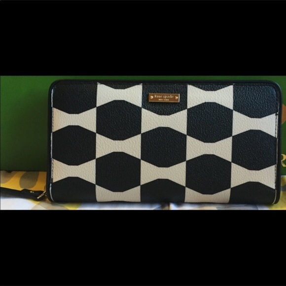 🌺Kate Spade Hawaii Exclusive Bow Tie Wallet🌸 - Picture 2 of 4